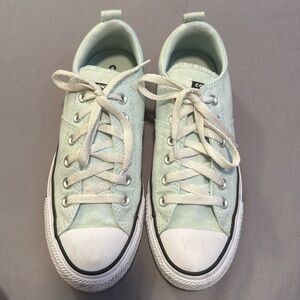 Converse size 8